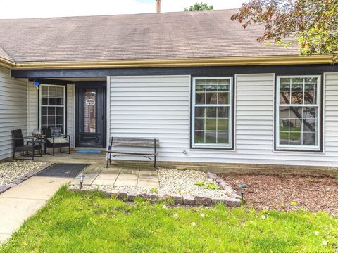 Tiny photo for 47 Bosworth Drive, Glendale Heights, IL 60139 (MLS # 12630577)