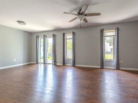 Tiny photo for 47 Bosworth Drive, Glendale Heights, IL 60139 (MLS # 12630577)