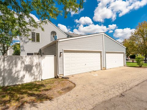 Tiny photo for 811 Serendipity Drive, Aurora, IL 60504 (MLS # 12491459)