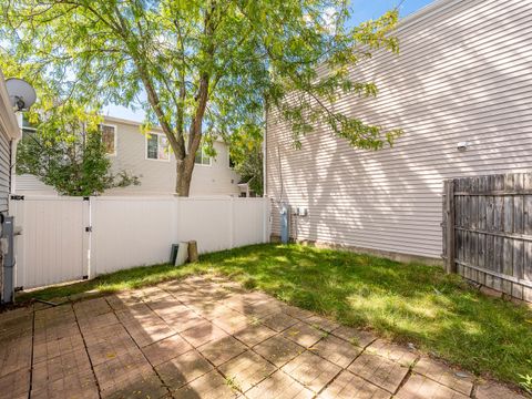 Tiny photo for 811 Serendipity Drive, Aurora, IL 60504 (MLS # 12491459)