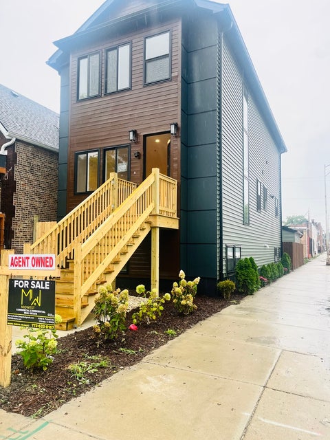 Photo of 956 N Saint Louis Avenue, Chicago, IL 60651 (MLS # 12750016)