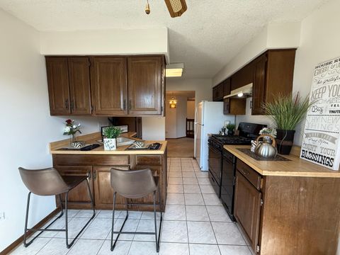 Tiny photo for 15726 Orlan Brook Drive #195, Orland Park, IL 60462 (MLS # 12577432)