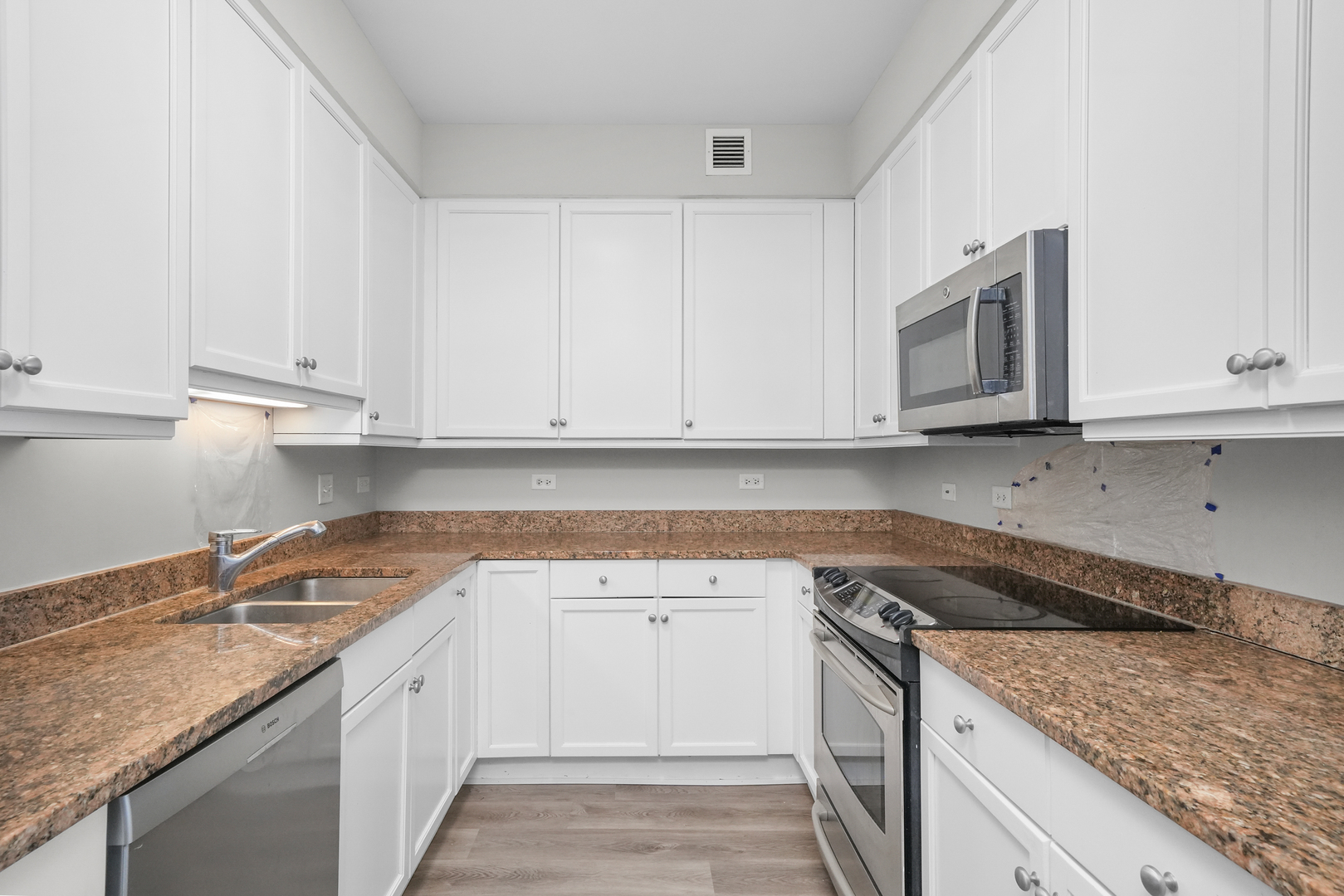 130 N Garland Court 2206