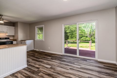 Tiny photo for 1307 N 16th Street, Murphysboro, IL 62966 (MLS # 12621630)