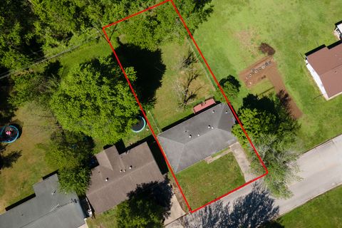 Tiny photo for 1307 N 16th Street, Murphysboro, IL 62966 (MLS # 12621630)