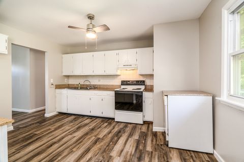 Tiny photo for 1307 N 16th Street, Murphysboro, IL 62966 (MLS # 12621630)