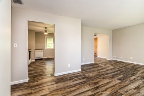 Tiny photo for 1307 N 16th Street, Murphysboro, IL 62966 (MLS # 12621630)