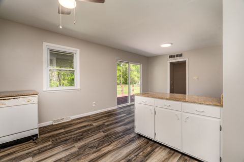 Tiny photo for 1307 N 16th Street, Murphysboro, IL 62966 (MLS # 12621630)