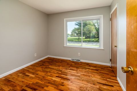 Tiny photo for 1307 N 16th Street, Murphysboro, IL 62966 (MLS # 12621630)