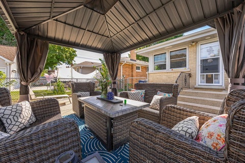 Tiny photo for 937 Robinhood Lane, La Grange Park, IL 60526 (MLS # 12574179)