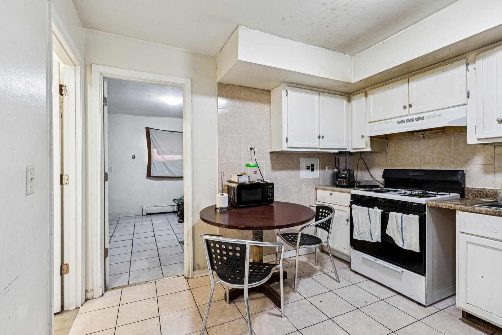 1115 E Algonquin Road 8