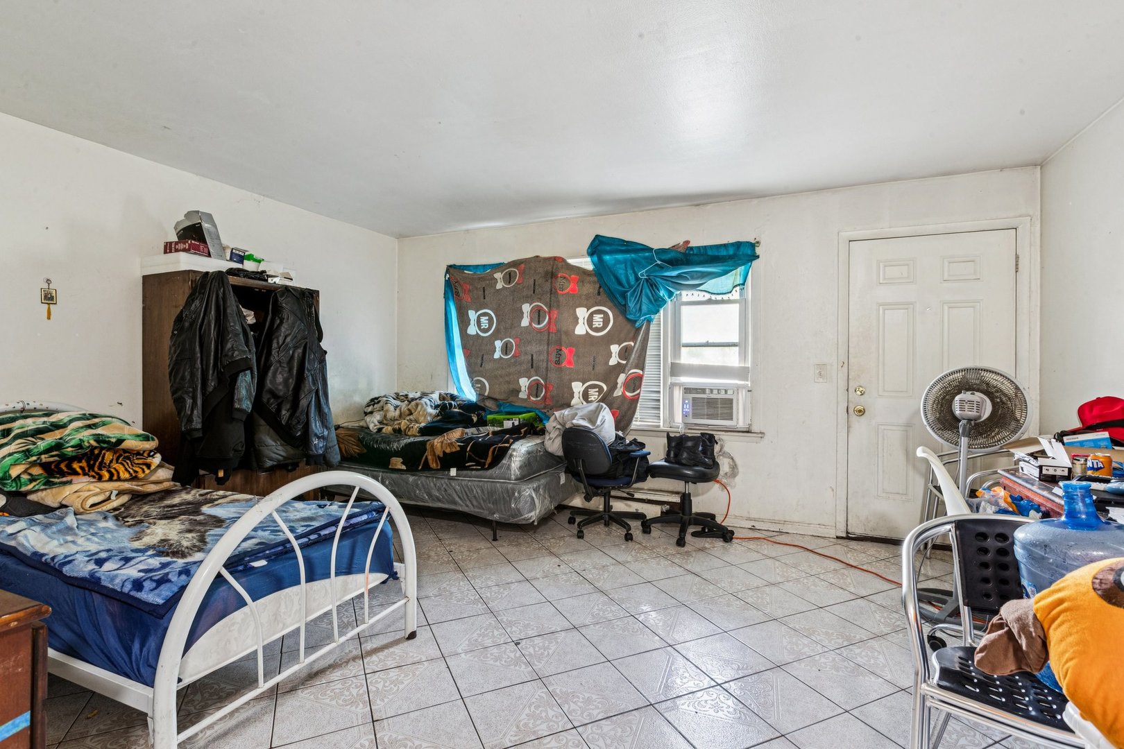 1115 E Algonquin Road 8
