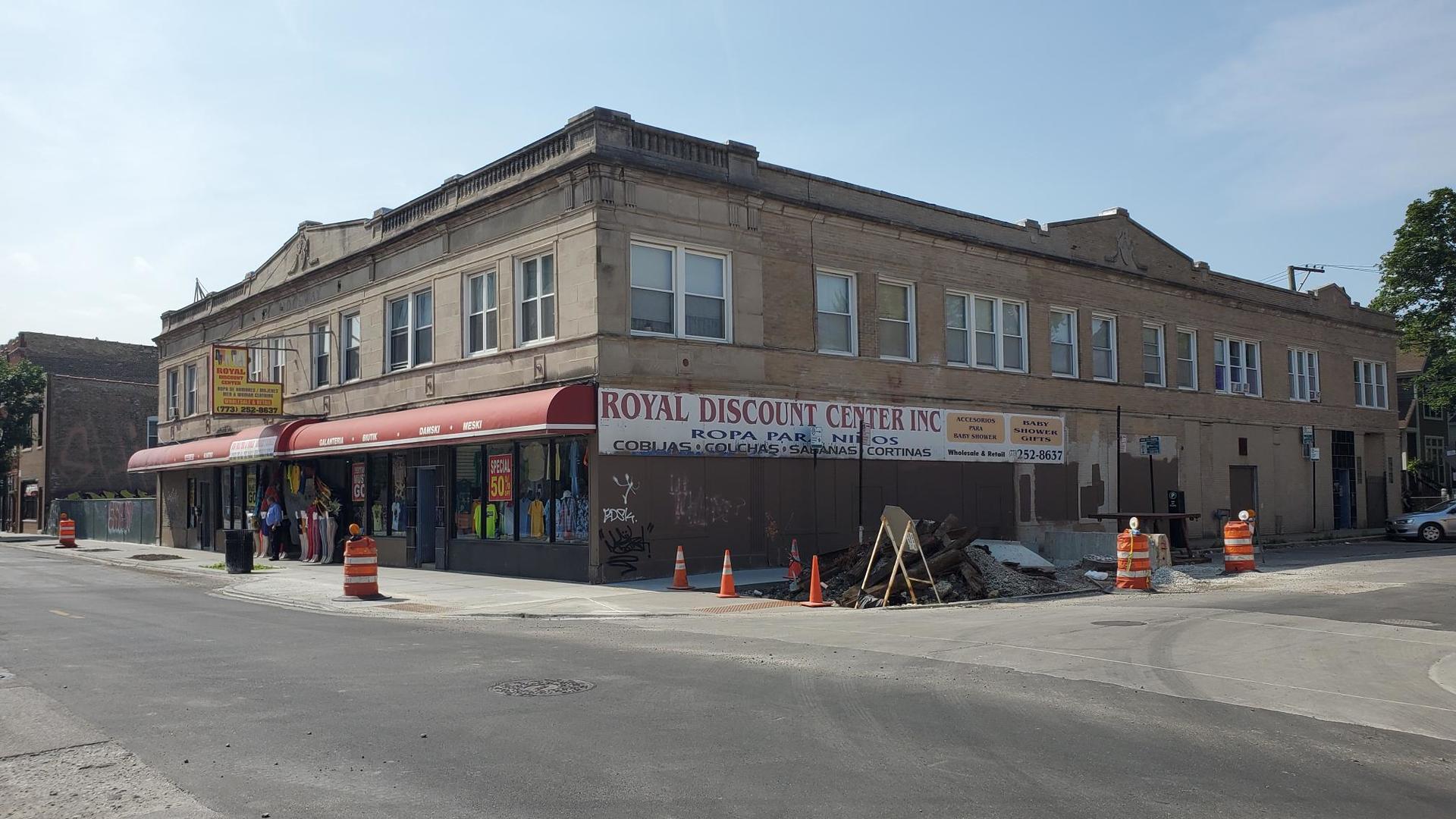 3002 N Milwaukee Avenue