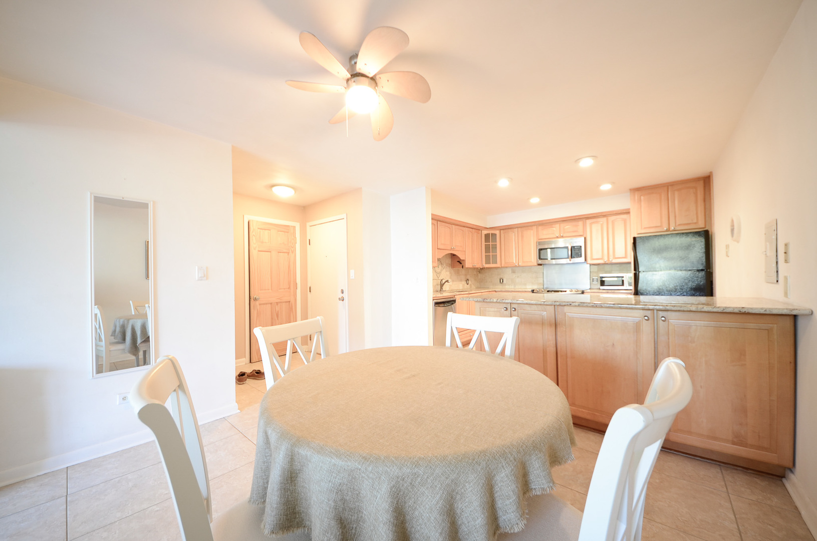 2033 Sherman Avenue 403