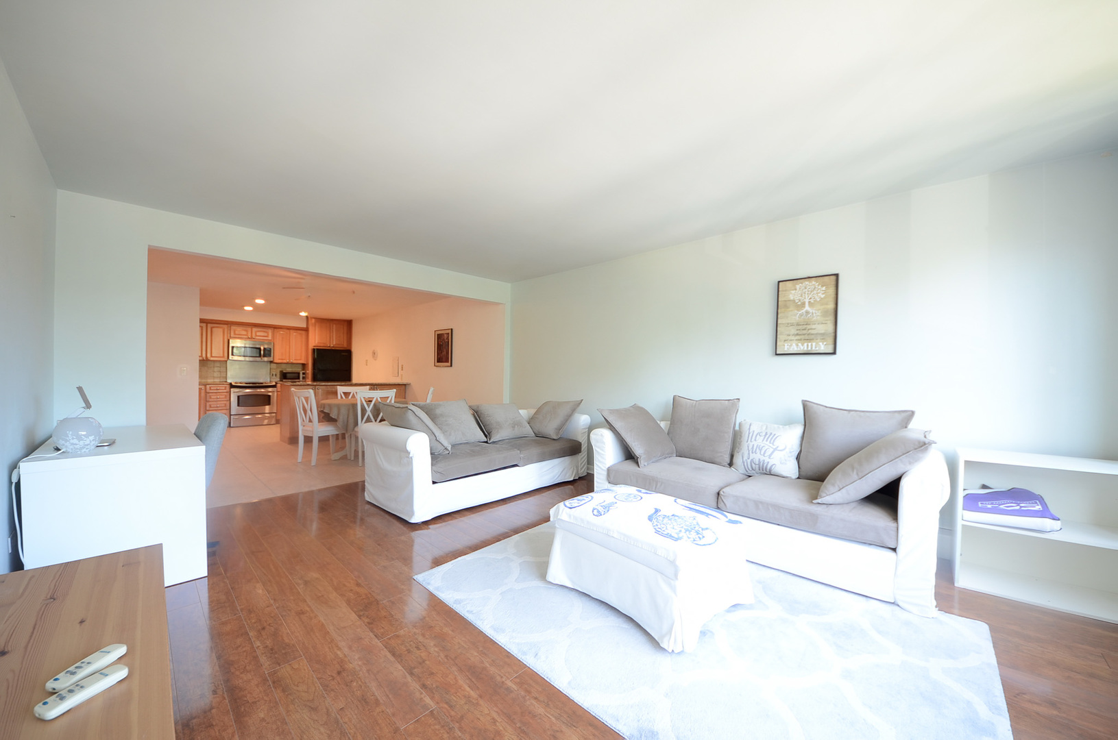 2033 Sherman Avenue 403