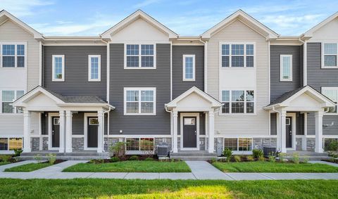 Photo of 1433 Oakfield Lane, Pingree Grove, IL 60140 (MLS # 12538374)