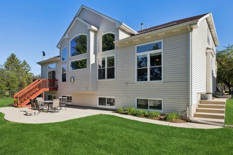 Tiny photo for 1820 Broadsmore Drive, Algonquin, IL 60102 (MLS # 12648914)