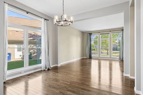 Tiny photo for 1820 Broadsmore Drive, Algonquin, IL 60102 (MLS # 12648914)