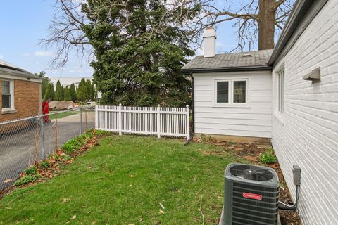 Tiny photo for 9139 Robinson Avenue, Franklin Park, IL 60131 (MLS # 12604131)