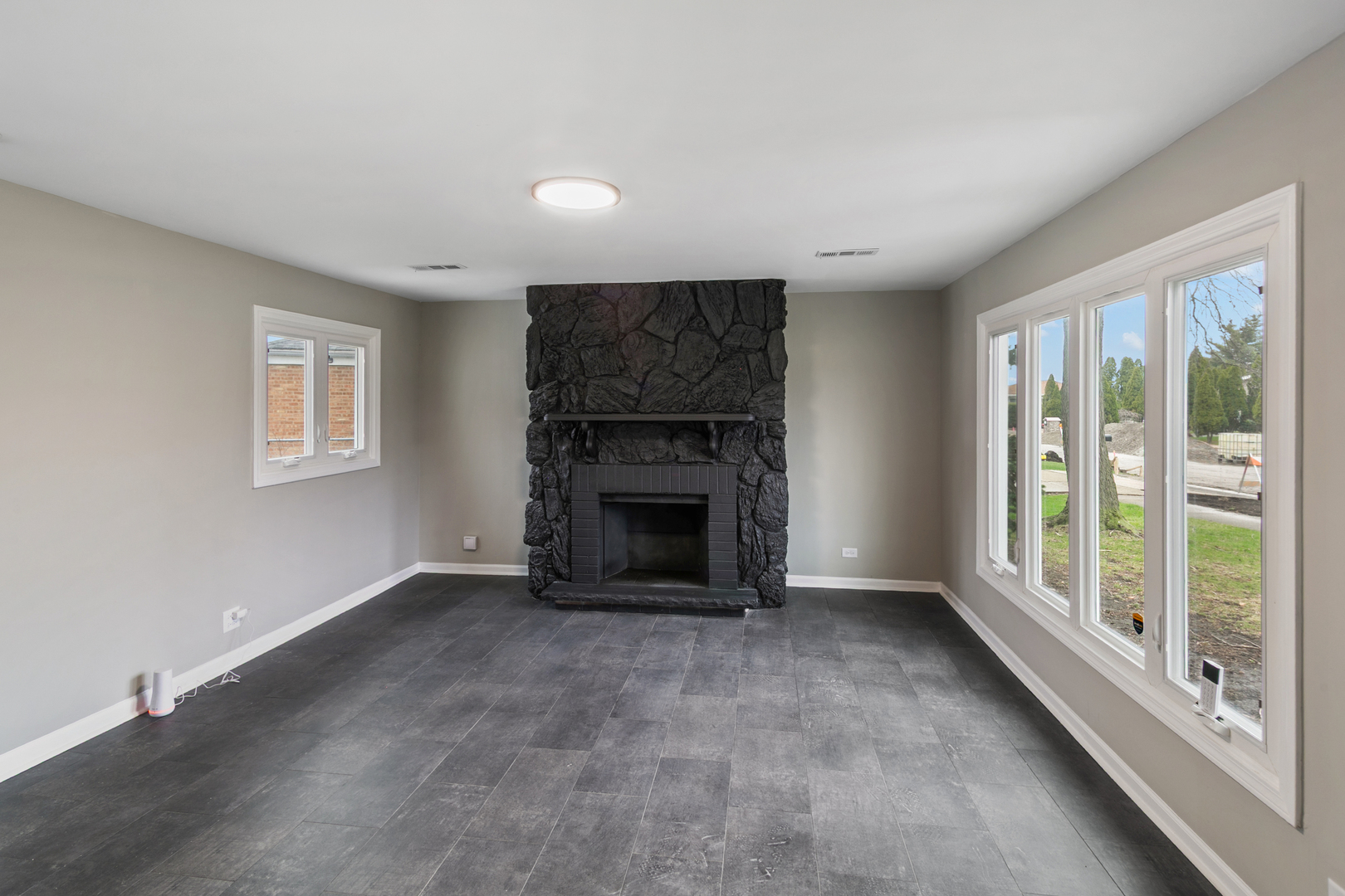 9139 Robinson Avenue