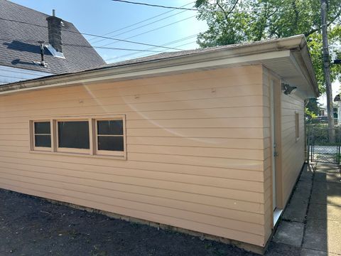 Tiny photo for 12326 S Racine Avenue, Calumet Park, IL 60827 (MLS # 12589976)