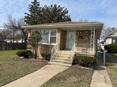 Tiny photo for 12326 S Racine Avenue, Calumet Park, IL 60827 (MLS # 12589976)