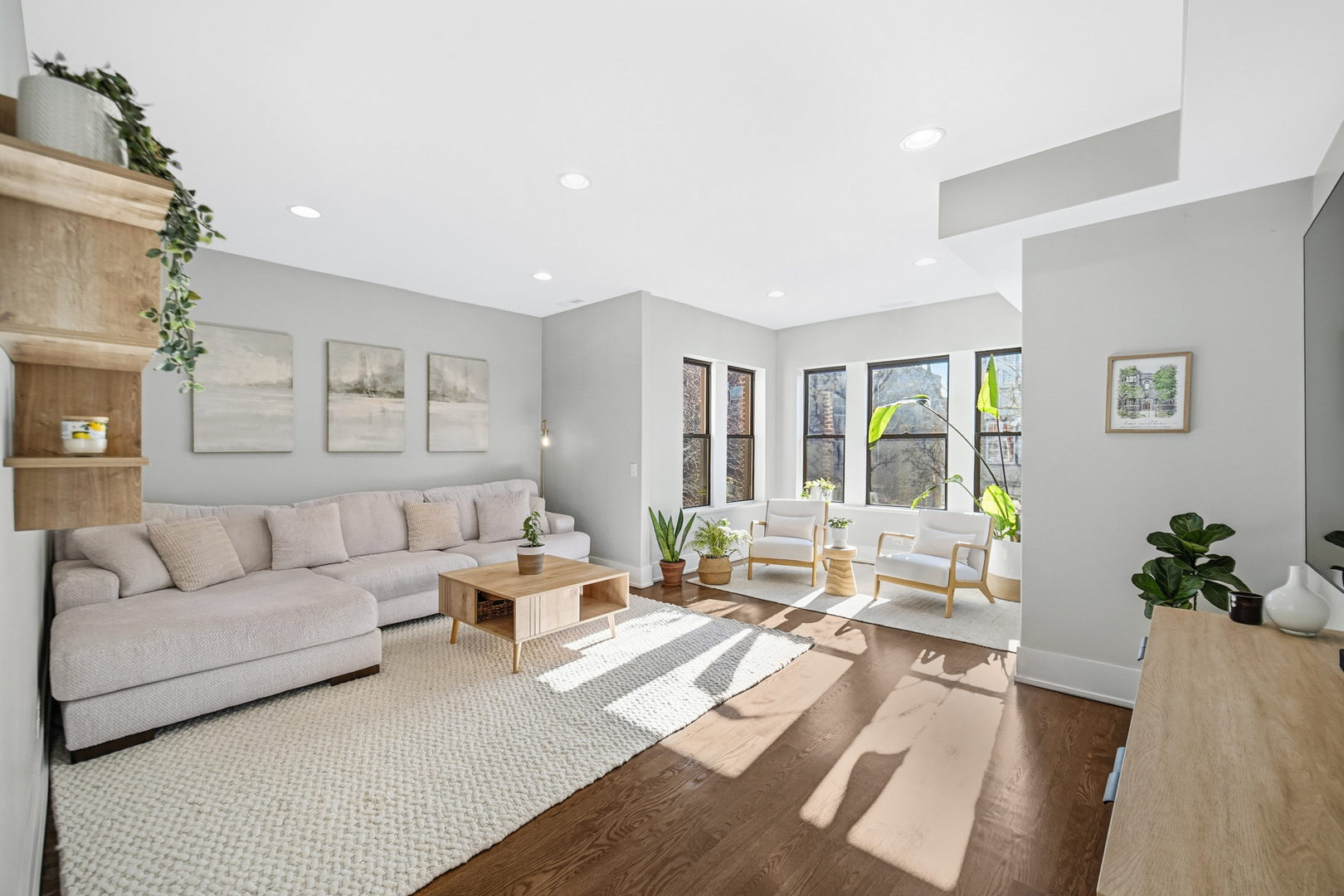 840 W Gunnison Street 2E