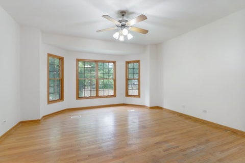 Tiny photo for 945 Kingston Street, Wheaton, IL 60187 (MLS # 12730067)