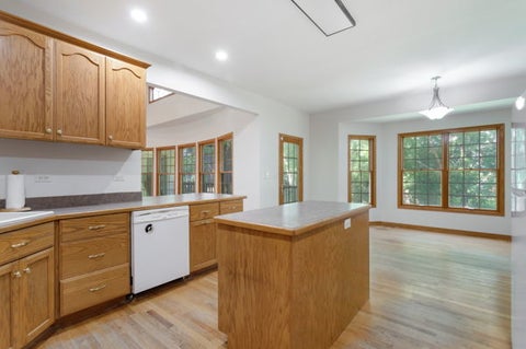 Tiny photo for 945 Kingston Street, Wheaton, IL 60187 (MLS # 12730067)