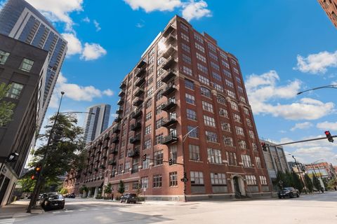 Tiny photo for 360 W Illinois Street #9D, Chicago, IL 60654 (MLS # 12477702)