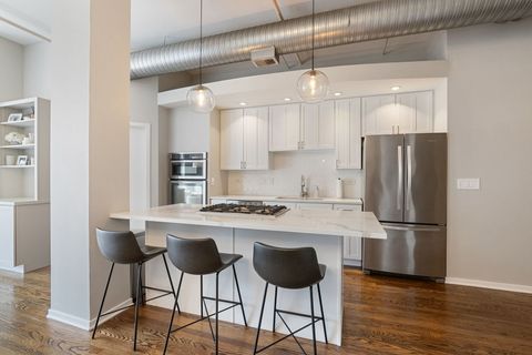 Tiny photo for 360 W Illinois Street #9D, Chicago, IL 60654 (MLS # 12477702)