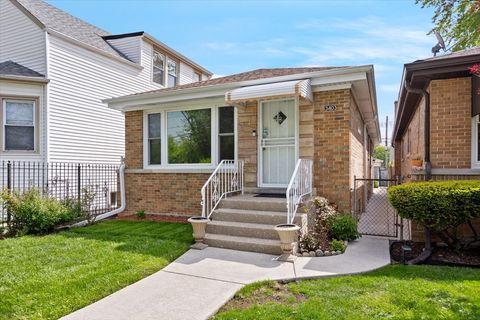 Photo of Chicago, IL 60641 (MLS # 12643405)