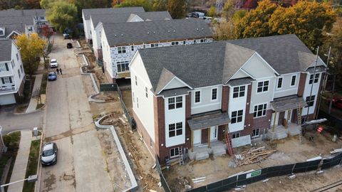 Photo of 184 N East River Road, Des Plaines, IL 60016 (MLS # 12520531)