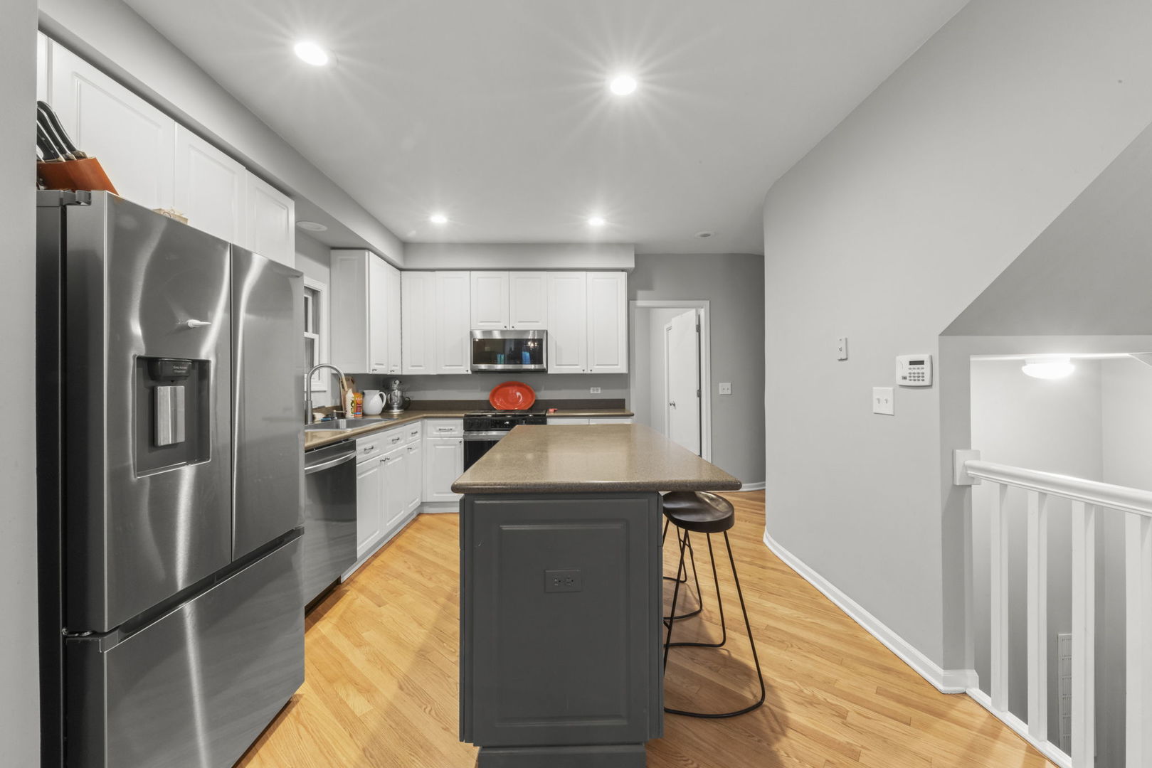 1525 W George Street 1