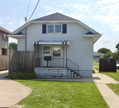 Tiny photo for 1511 St Vincents Avenue, Lasalle, IL 61301 (MLS # 12698100)