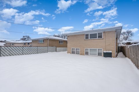 Tiny photo for 2913 Kensington Avenue, Westchester, IL 60154 (MLS # 12571998)