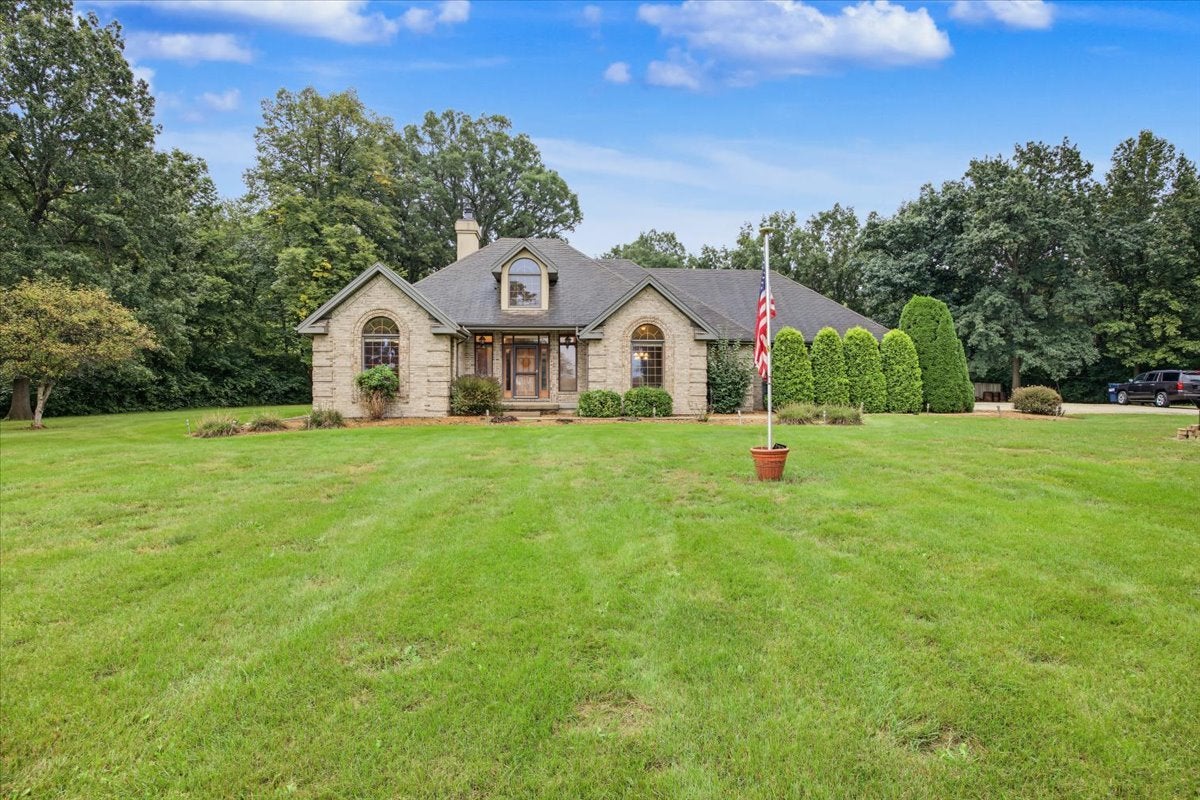 1258 E County Highway 30 Highway