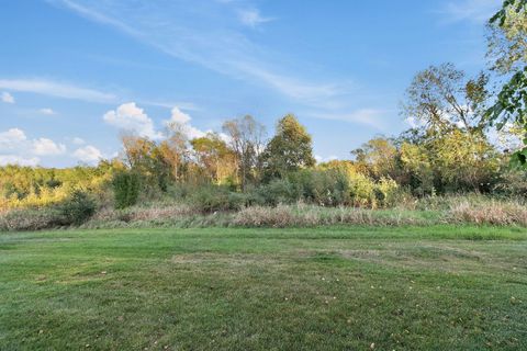 Tiny photo for 11492 Stonewater Crossing, Huntley, IL 60142 (MLS # 12497125)