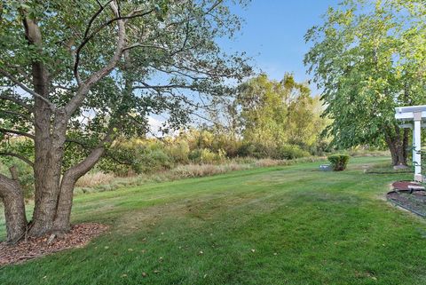 Tiny photo for 11492 Stonewater Crossing, Huntley, IL 60142 (MLS # 12497125)