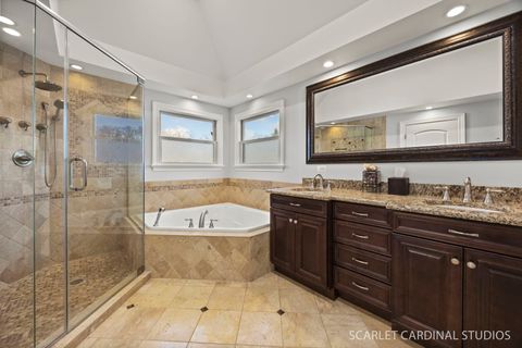 Tiny photo for 550 S Edson Avenue, Lombard, IL 60148 (MLS # 12616127)