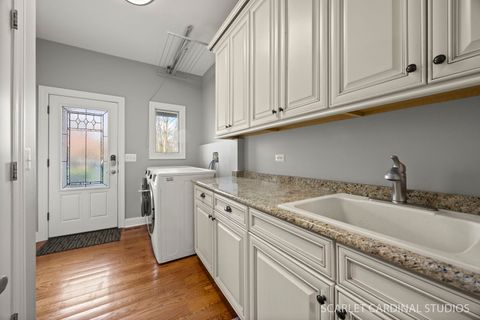 Tiny photo for 550 S Edson Avenue, Lombard, IL 60148 (MLS # 12616127)