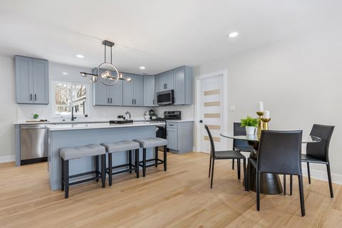 Tiny photo for 1485 Jefferson Road, Hoffman Estates, IL 60169 (MLS # 12534578)