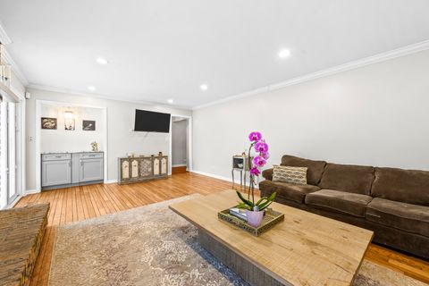 Tiny photo for 1695 Overland Trail, Deerfield, IL 60015 (MLS # 12585391)