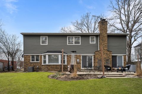 Tiny photo for 1695 Overland Trail, Deerfield, IL 60015 (MLS # 12585391)
