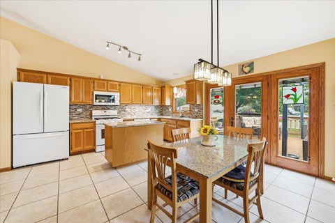 Tiny photo for 1213 GLEN MOR Drive, Shorewood, IL 60404 (MLS # 12672578)
