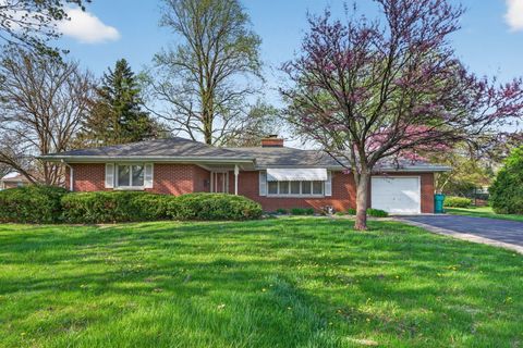 Photo of 1301 Sherwood Place, Joliet, IL 60435 (MLS # 12616861)