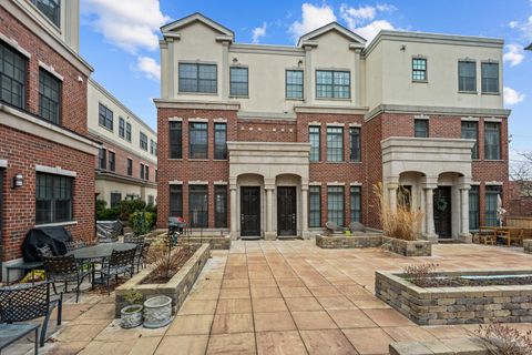 Photo of 855 Laurel Avenue, Highland Park, IL 60035 (MLS # 12606350)