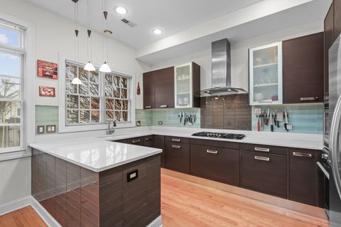 Tiny photo for 855 Laurel Avenue, Highland Park, IL 60035 (MLS # 12606350)