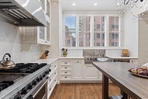 Tiny photo for 199 E Lake Shore Drive #4W, Chicago, IL 60611 (MLS # 12602342)