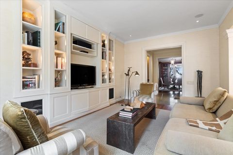 Tiny photo for 199 E Lake Shore Drive #4W, Chicago, IL 60611 (MLS # 12602342)